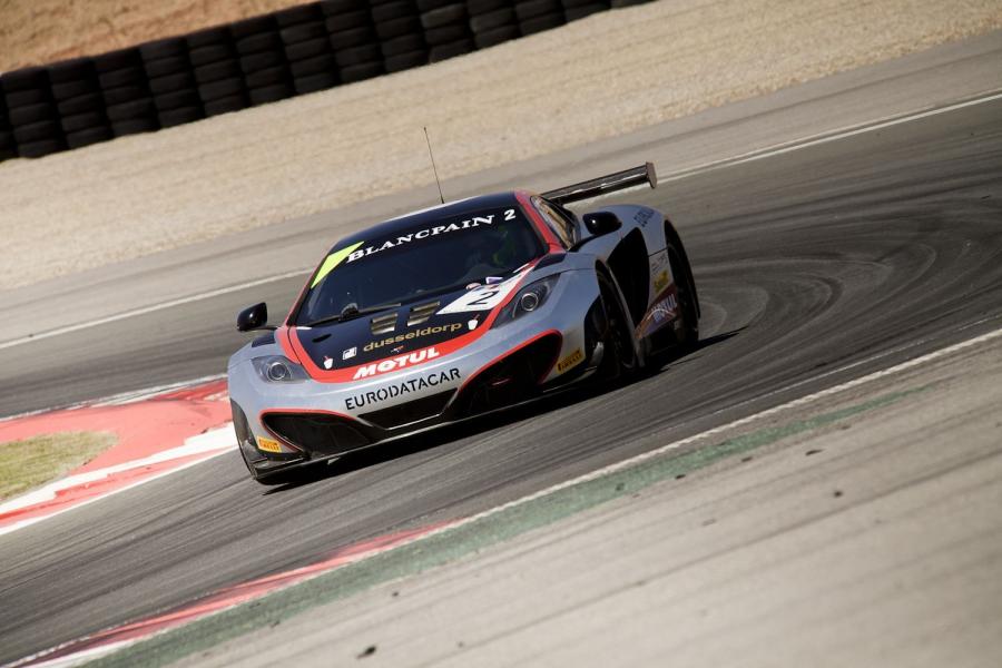  McLaren MP4-12C GT3 Navarra 2012 года  (фото 3 из 3)